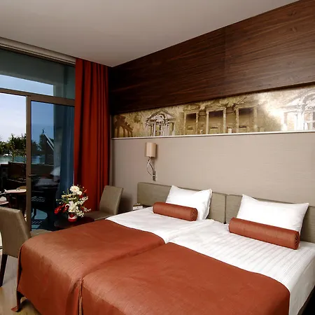 Commodore Elite Suites & Spa Ultra All Inclusive (Adults Only)-2